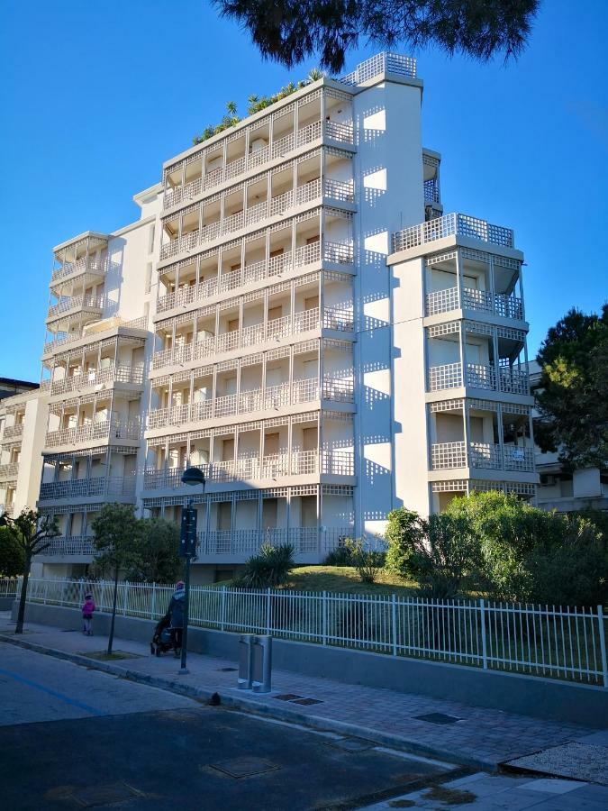 Lungomare Sabbiadoro Villa Линяно Сабиадоро Екстериор снимка